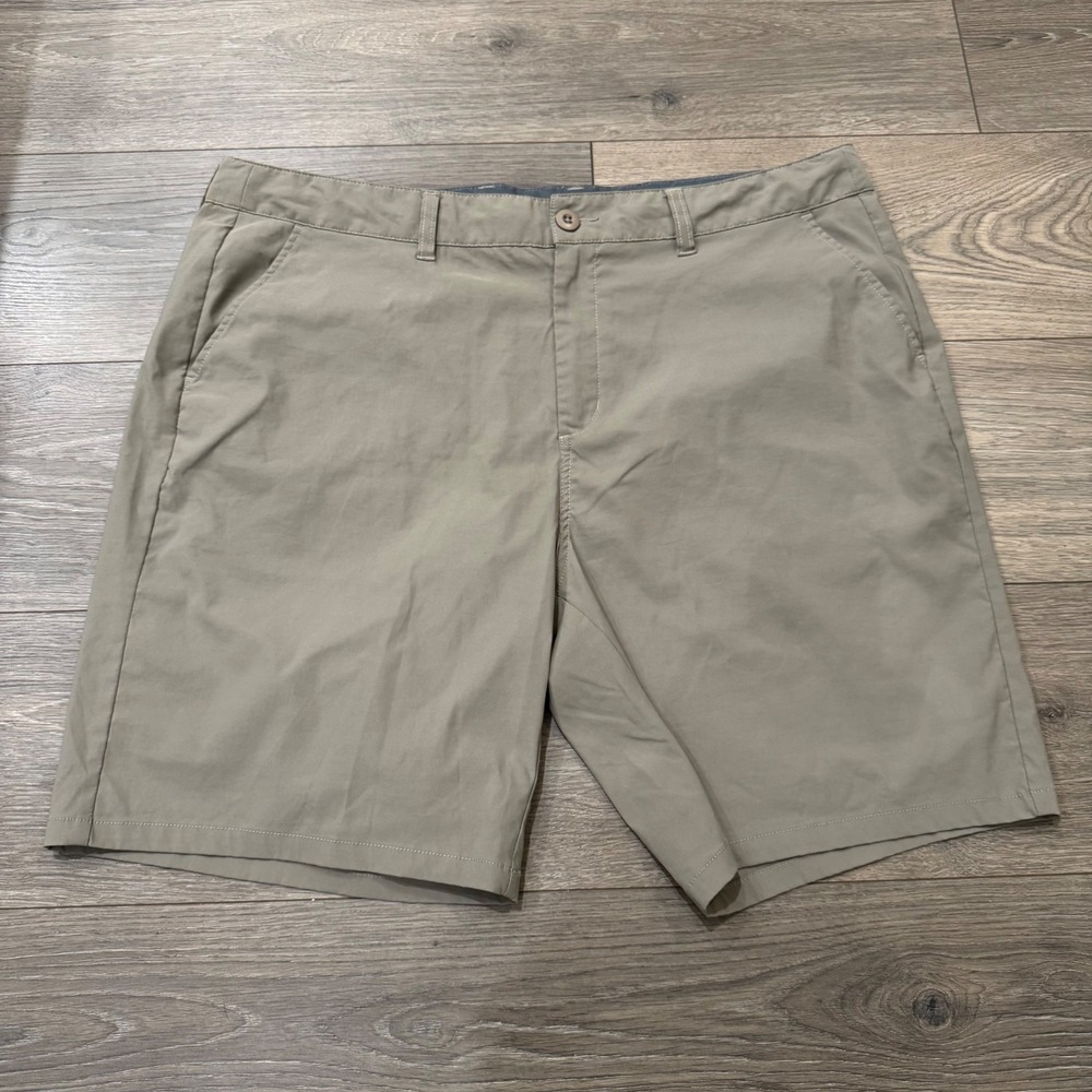 Marsh Wear Mens Khaki Performance Shorts Size 40 Tan Outdoor Casual Lifestyle